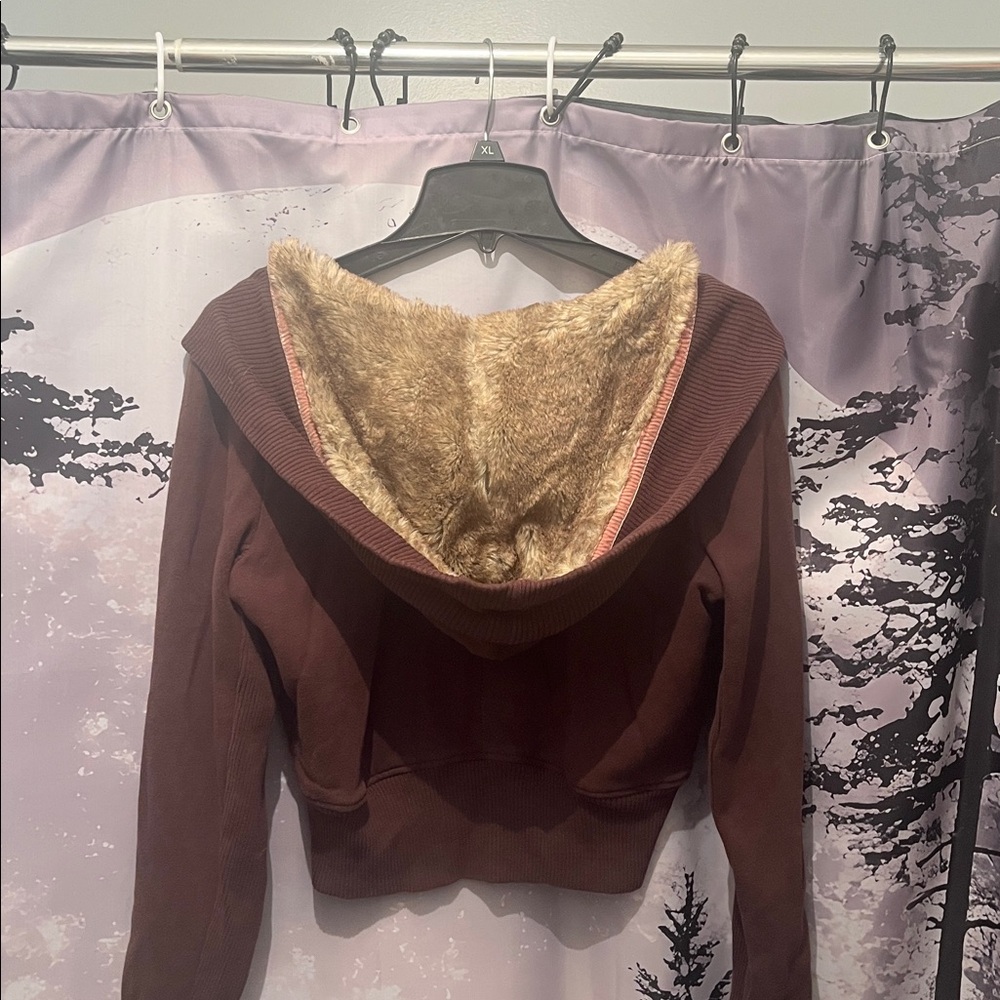 American Eagle Outfitters Brown Cropped Pull Over with Fur Trim